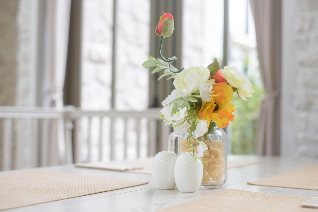 bubble vase centerpiece ideas tips